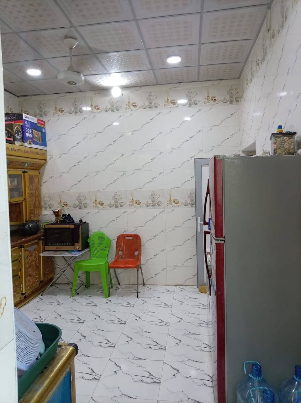 بيت زراعي للبيع مساحتة 140متر
جاهز من كلشي. ماي وكهرباء كافه الخدمات 
عنوانه الفرع لمقابيل الكليه البيطرية. نهايه الشارع. 
السعر 50وبي مجال بسيط يبعد عن الطابو فقط الشارع بينهن
للاتصال 
***********
