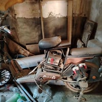 عندي هاذا مالموطور الشحن اريد ابيهه فحم هاذا رقمي 07728797983