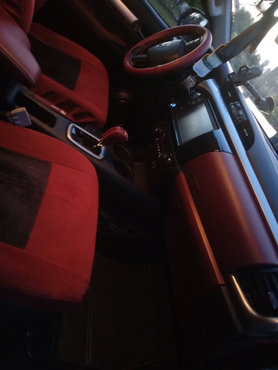 للبيع فورويل موديل 22 سعودي مكفولة كفاله عامه سبير ما نازل وضع شركه بصمه ماشيه 78  رقم دولي اربيل بسمي تحويل ثاني يوم 
***********
