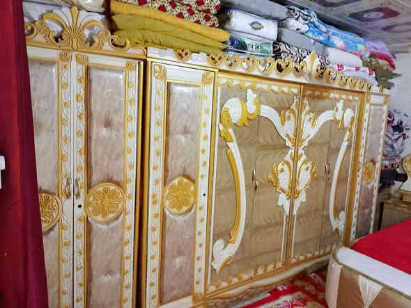 غرفه للبيع نضيفه مابيها ضرر. فقط جامت المرايه مفطوره سعر 400 وبيها مجال المكان نجف حي النصار ستفسار ع رقم *********** 👈مكلف مكلف بل نشر
