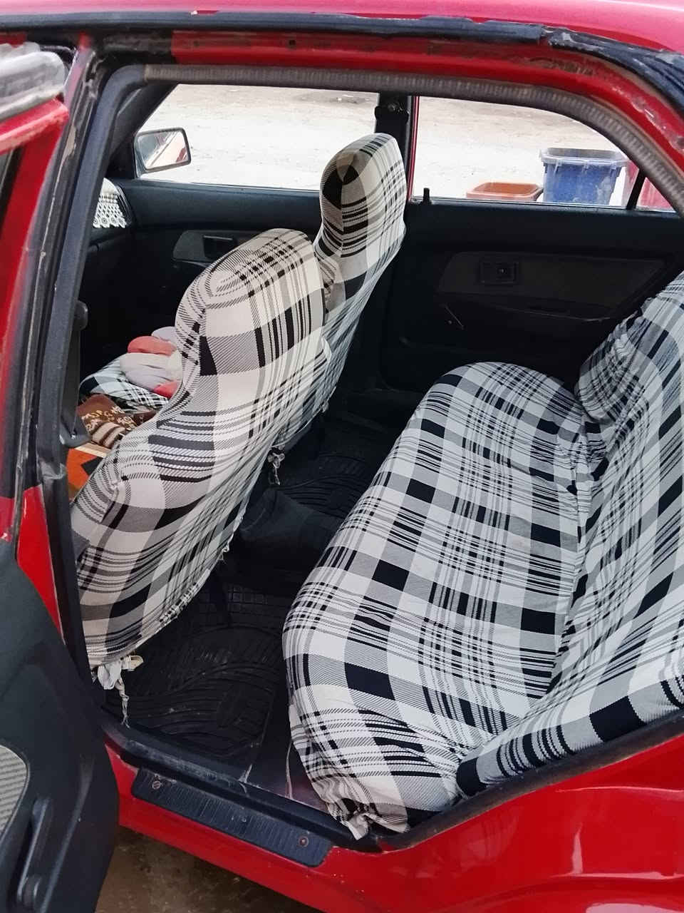 كورله موديل ٩٢ابلادي سمكره وصبغ حراري عام للجماليه صدر كامل امامي وخلفي تخم تاير وباتري سياره روعه وبسمي محرك بيه خيط تبخير وكير كامل   سياره مال جناي السعر ٥٢رقم موبايل *********** وشرط التحويل
