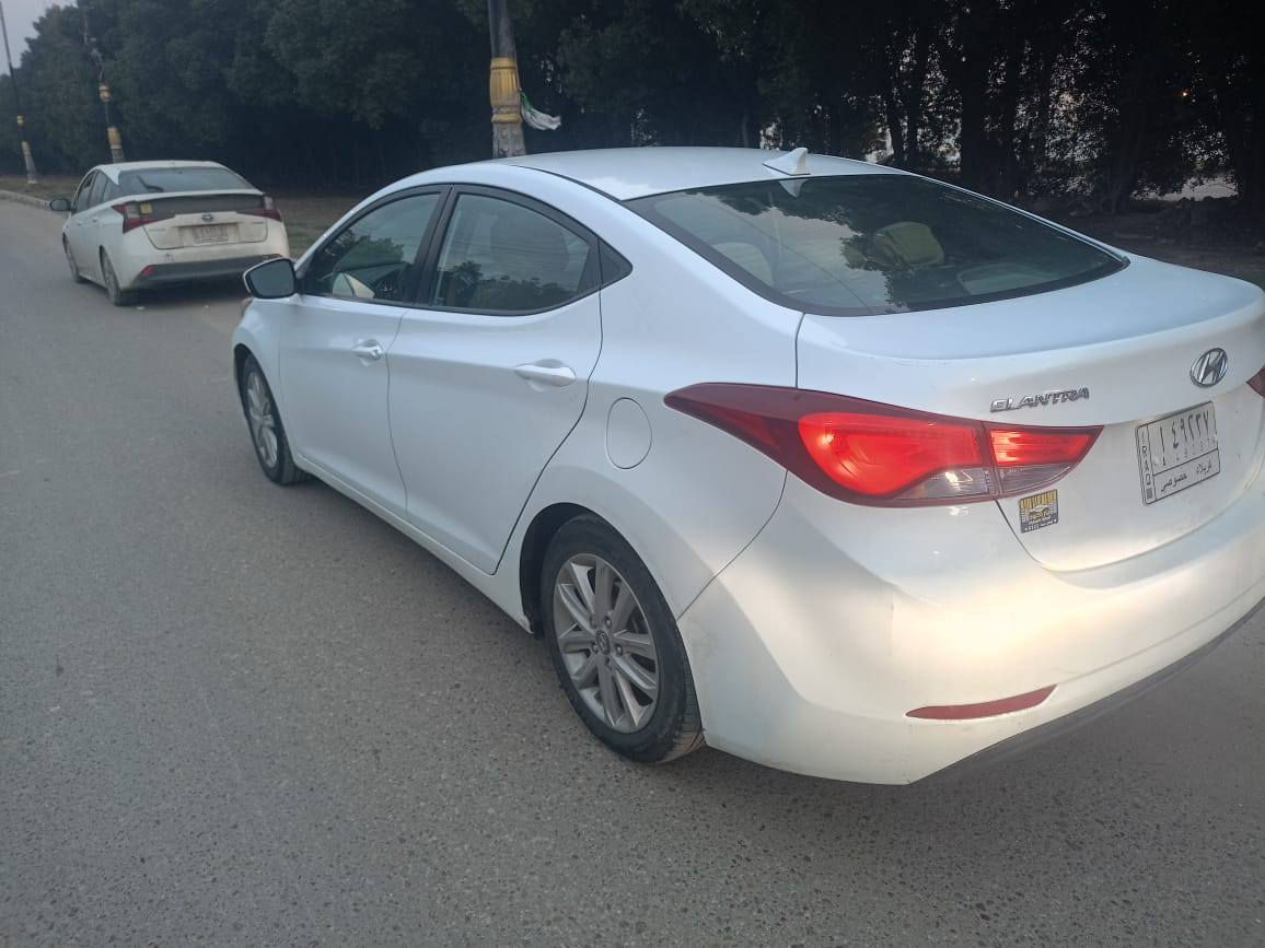 السلام عليكم النترا 2015 امريكي بيه صبغ ربع البنيد ول جاملغ 116مكلف بالنشر 
‏‪0773 227 3928‬‏ رقم صاحب السيارة
