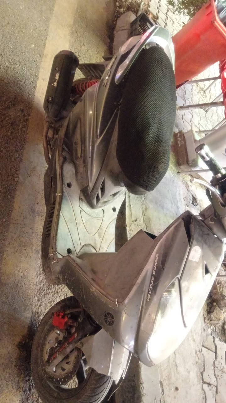 سكنس فحل البيع  مكينه بدل بس كور ما كصه مكينه بدون تنقيص  دراجه خير من الله ماتصرف عليه الو ربع  السعر 600 قفل *********** مكاني الاعضميه سارع عمر
