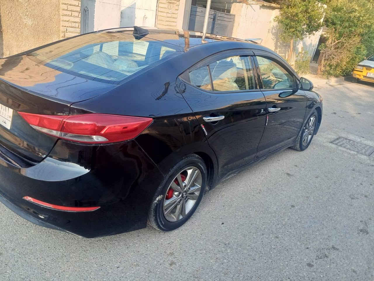 السلام عليكم للبيع النتره موديل 17 وارد امريكي السياره فول مواصفات فتحه بصمه ابواب رادار كشنات كهرباء تظفئه بل كشنات شاشا ابلاديه محرك 2000 دوش انضمه قياده 3 لد امامي خلفي لايت زنون السياره بيه صبغ 3 قطع بدون دواخل شاصي لغد تكم مكفولات رقم بغداد السعر 115 بيه مجال بسيط 
مماني بغداد حي العامل الاتصال *********** بغداد, العراق
