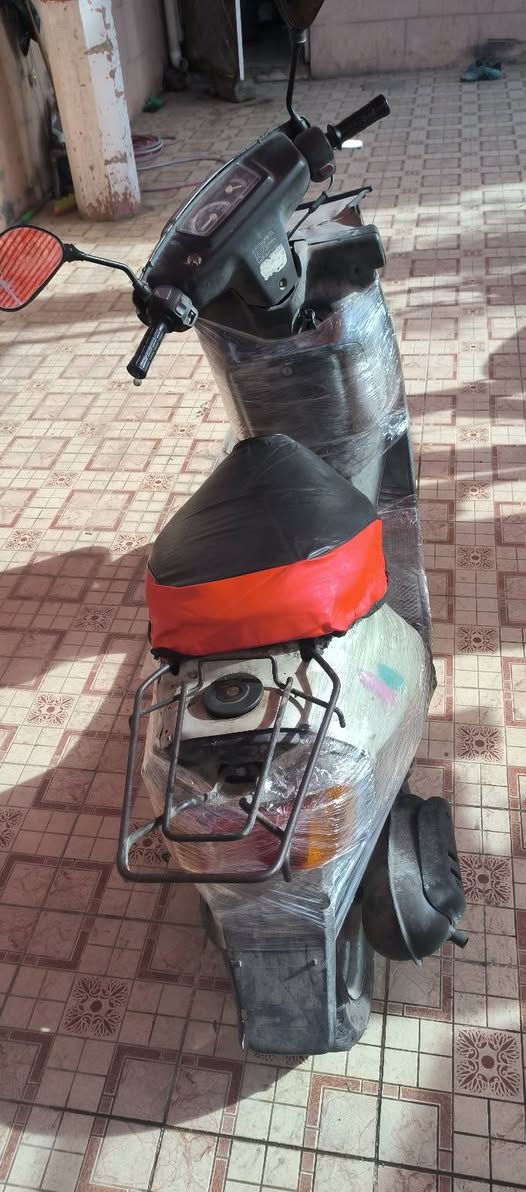 ياماها للبيع نضيف كل عيب ما بيه كهربائيات شغال محرك اكسل نضيف صوت ما بيه سعره 145 بي مجال قليل شراي خاص او اتصل ***********
