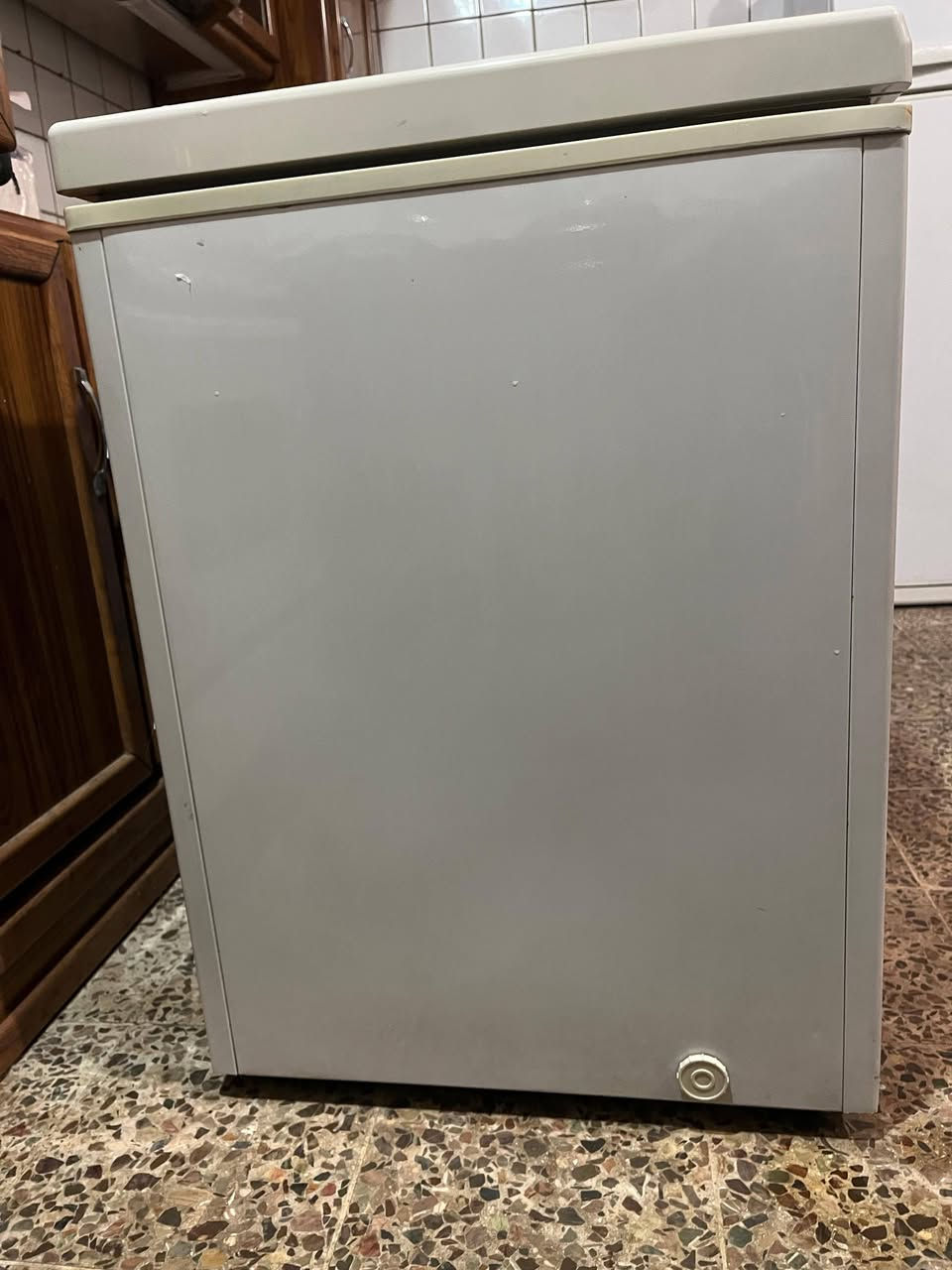 السلام عليكم مجمدة من ماركة رويال 330 لتر مابيها شي نظيفة تشتغل سعرها 200 الف..
     مكاني بغداد الكرخ الاعلام   
#مجمدة #اجهزة_كهربائية #اجهزة_منزلية #اجهزة_مطبخ


**إذا كنت صاحب هذا الإعلان وتريد حذفه لأي سبب، رجاءا أرسل رسالة إلى الدعم الفني**