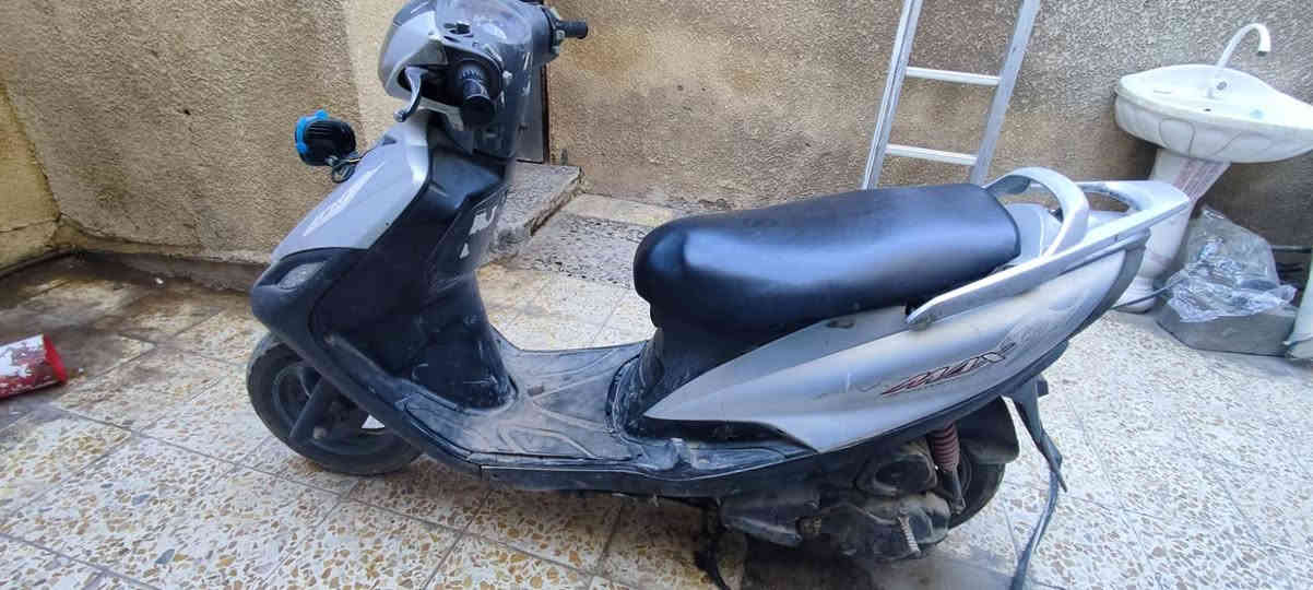 السلام عليكم
دراجه ماكس140 للبيع كامله مكمله بغداد حي النصر 

بهيه خربطه بسيطه***********
