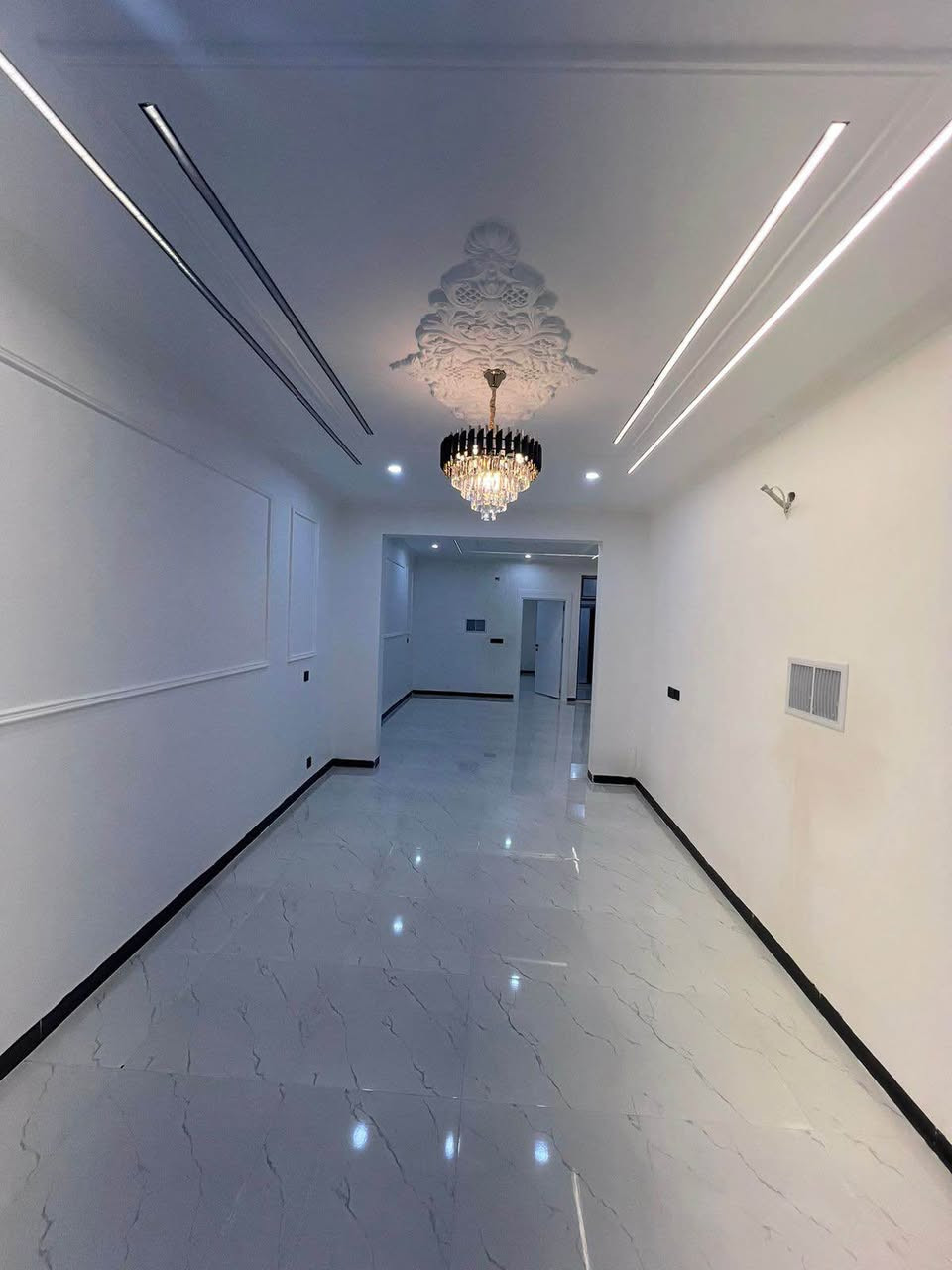 بيت زيرو للبيع في حى 8حصاروك 
١٢٥م
٤نوم
شارع 12م
قرب شارع لاوان ستي 
***********
*********** أربيل, العراق
