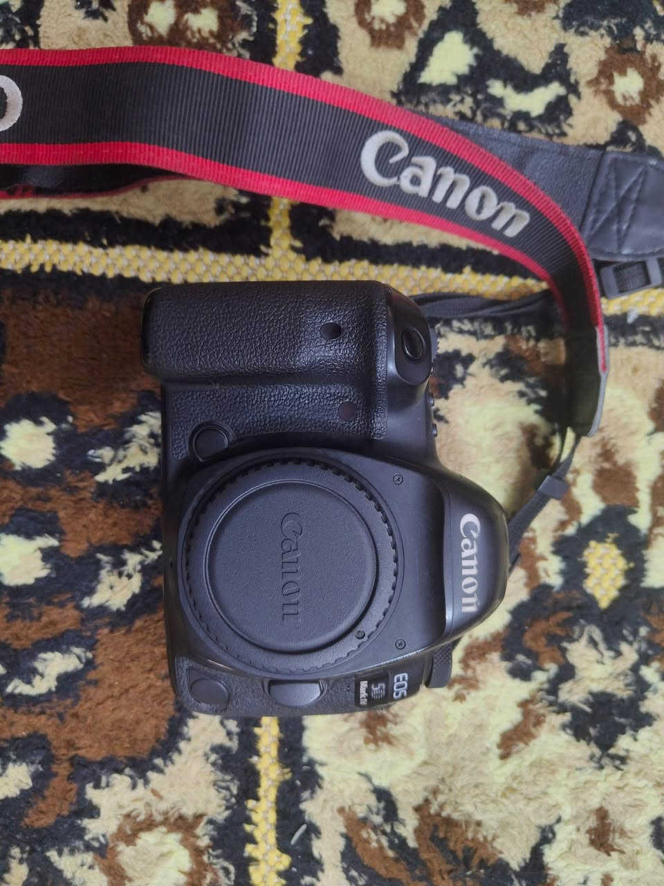 مارك فور للبيع مع عدسه
بدي نضافه ٩٩
عدسه ٧٠-٢٠٠
شاحنه 
بطاريه 
السعر مليون ٦٠٠
بابل القاسم ع
***********
