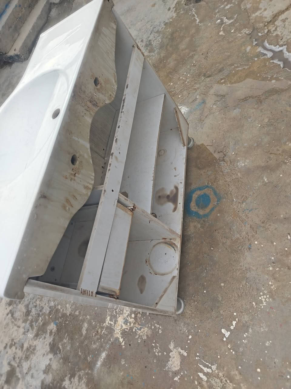 مغسلة ديلاب للبيع نضيفة للبيع السعر 40 للتواصل ***********
