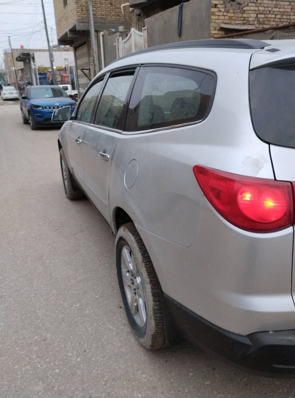 السلام عليكم جيب شوفرليت كرافس موديل 2009 مكينه وكير جدد رقم بغداد الماني نقصها بس دبلات خلفيه سعر 83 
ببع او مراوس حسب القناعه 
عنوان ناصريه مدينه الصدر 
***********
