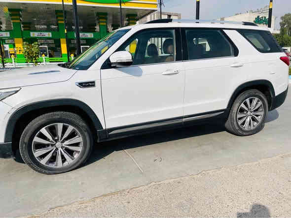 السلام عليكم
 شانجان موديل ٢٠١٩ cs95
مواصفاتها فول
محرك ٢٠٠٠ تيربو كير ومحرك خير من الله
 بانوراما
مري شفط واشارة
جنطة كهرباء
دخول بصمه
تشغيل عن بعد
تحكم سترين جهتين
تبريد ٣ قطع 
٧راكب 
تخم تاير 
شاشه جديدة اصلي مبدلة  
مال جناي
سيارة بيه ضربة خفيفة جاملغ الامامي وشوية باب جهه الراكب صور الضرر مرفقة بالمنشور
رقم بغداد  سيارة بأسمي تحويل ثاني يوم
 مكان سيارة بغداد الرصافه
السعر  132وبيها مجال حق الجية 
*********** Colombo
