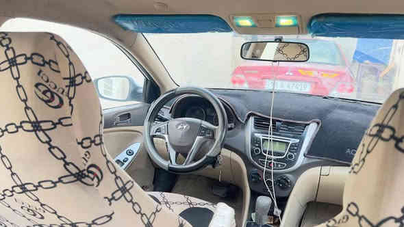 للبيع
اكسنت خليجي موديل 2012
محرك 1600 
سياره مواصفات معروفه فوللل عده فتحه 
وين كب 
تحكمات استيرن 
اشاير مري
حساسات
سياره بسمي تحويل مباشرر 
محرك مكفول
كير بي كنترول فقط 
السياره بيها فقط الي موضح بل سونار
رقم ديالى الجديد انكليزي 
العنوان ديالى سراجق 
‏‪***********‬‏
السعر 95 وبيهه مجال حك الجيه
