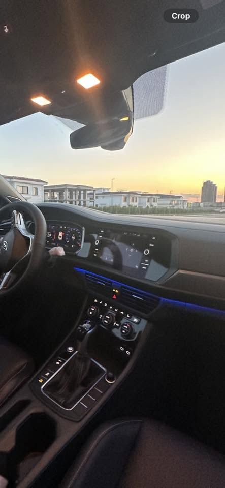 Jetta 2022 SEL
Comfort Sport Line 
پانۆڕاما - بەسمە - شەغال - دەشبول لید - وایەرلێس شەحن - ڕادار ٣٦٠- کوشن هیەتر - سوکان هیەتر - ئاوێنە هیتەر - کوشن کارەبایی- گێچ ئەلیکتڕۆنی- شاشە گەورە

چاملغ و نیو بۆنیت بۆیاغە بێ ناوگرتن 
گێرو مەکینە و کارەبایات بەشەرت

سعر : 16,000$مەجال
***********
***********
