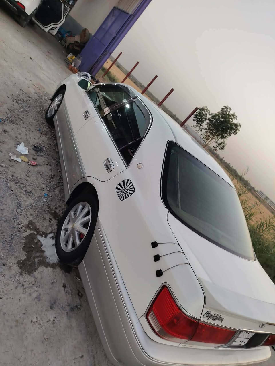 سلام عليكم
للبيع فقط السعر 115وبيه مجال  قرار 48 مدفوع الكمرك باقي بس الرقم 
موصفات 3دكم 
كرستال اصل 
شاصي 75 
ديفور الكبير 
4 كشنات كهرباء 
برده 
تحكم خلفي بصوت +دمام 
مثبت سرعه 
كير مكينه مكفولات 
حداديه جديده 
ماناقصه برغي السياره 
مكاني بالنجف
***********
