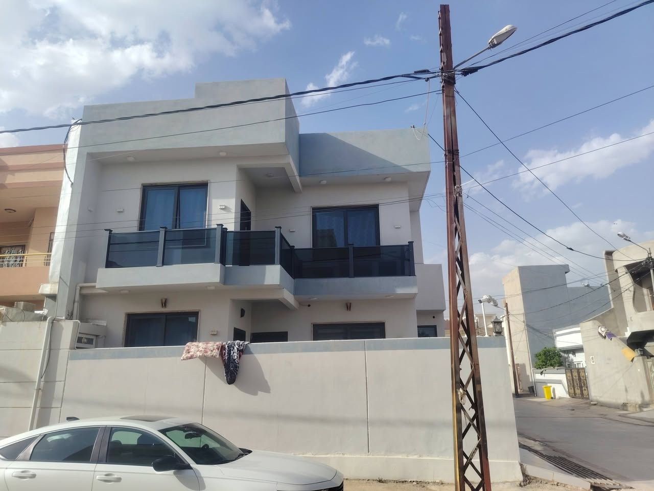 بيت للبيع 100 متر مربع ركن بناء حديث فول، طابقين (منطقة ال ٥٥) 
للاستفسار الاتصال على الرقم ***********
