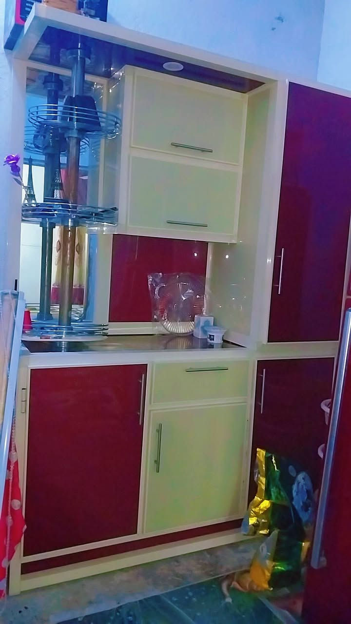 كاونتر وسنك وثلاجة للبيع.ليحب يشتري يتصل عالرقم. ***********
