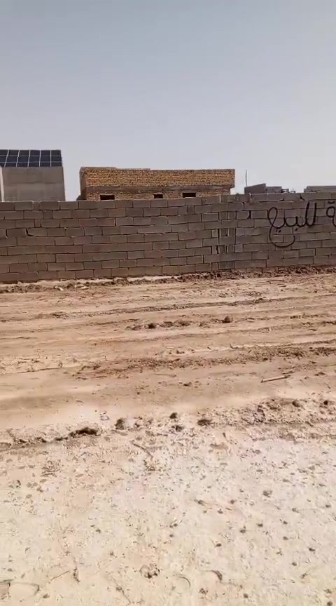 قطعه للبيع مسيجه المساحه 800 متر  في منطقة ر كيوه حي السلام للاستفسار الاتصال على الرقم ***********
