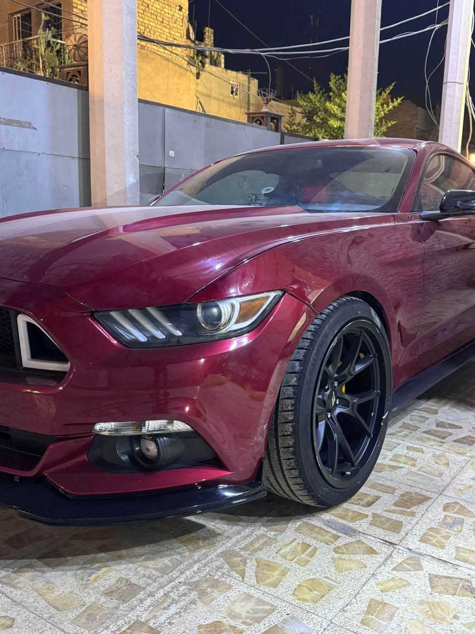 السلام عليكم 
موستنك ايكو بوست 

2016 
-بيها دعاميه ار تي ار 
-ويل 20 جديد 
- بوليش 
- غرفه كلها جديده 
- يعني سياره حلوه ونظيفه خير من الله 
حادثها جاملغ السايق وخشم البنيد ( بدون دواخل )  والجامع الأيسر كبير من امريكا وهنا عندي ضربها ابو دراجه الجاملغ الخلفي صـار بيها صبغ على كد شبر تقربيا  ( ابيع حزام) مكاني بغداد الدوره 
هذا رقمي *********** بغداد, العراق
