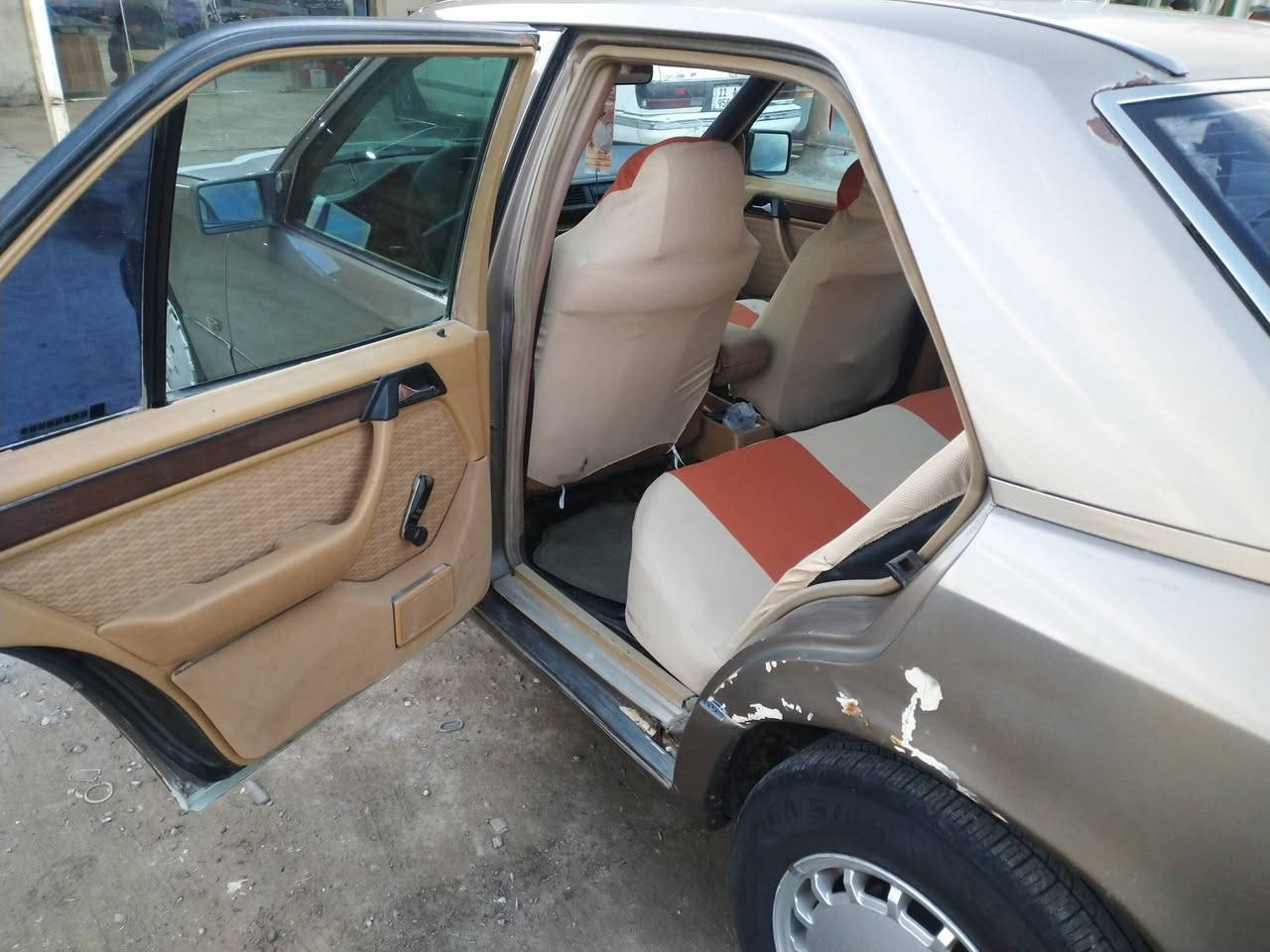 مارسدس دب مكينة وكير فيفتي 2500 جديدة حداد حلو تخم تاير رقم بغداد مشروع وطني سعر 35 بيها مجال العنوان البصرة القرنة الاستفسار ***********
