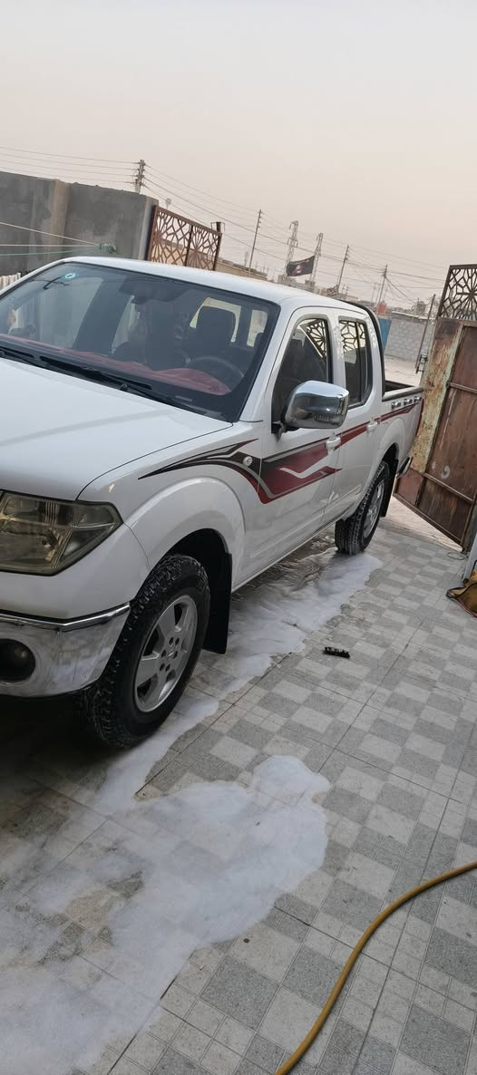 سلام عليكم نيفارة مديل ١٤رقم بصره دولي بسمي مكينه مفتوحه لا تنقيص ولا تبخير تخم تاير سبير ما نزل مكفول من ضربة أو تبديل أو صبق مشيه ١٦٠ سيارة مال بيت ستخدم شخصي السعر ١٣٠ البصرة الزبير رقم الهاتف ***********
