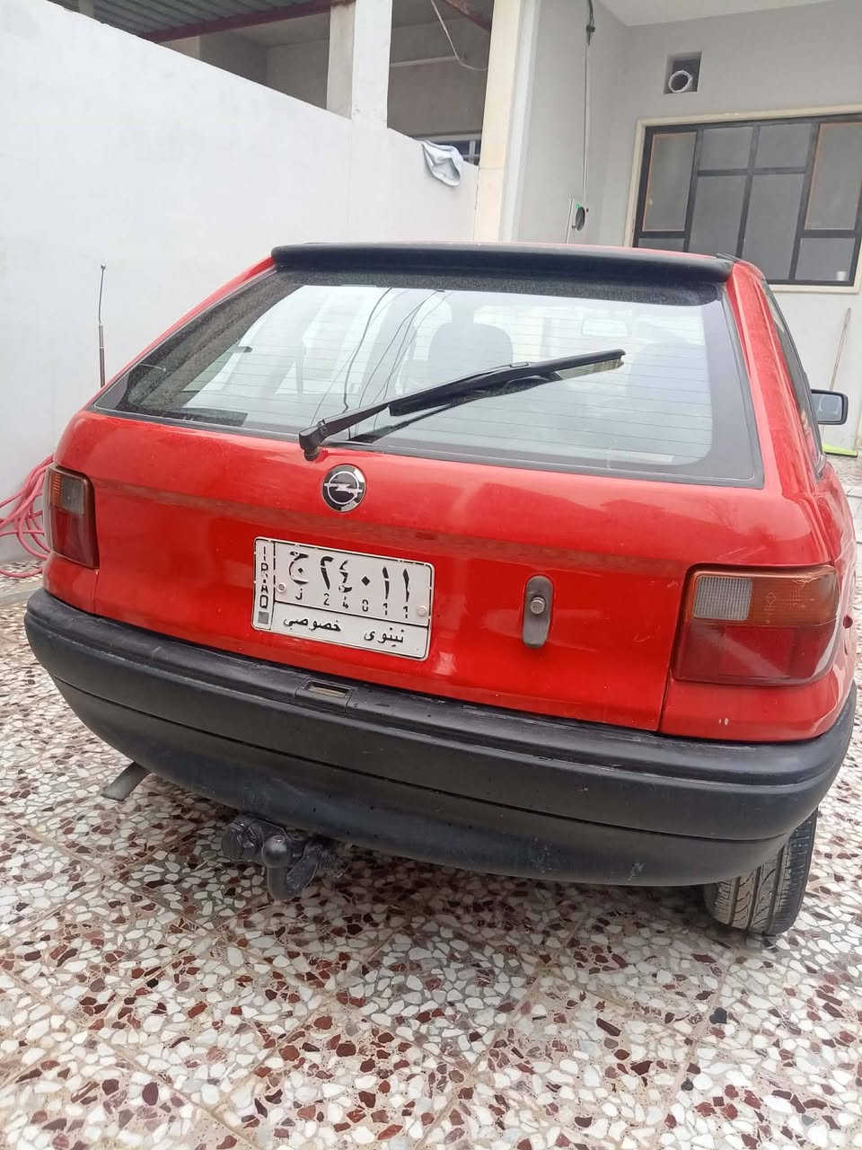 السلام عليكم استر للبيع الموديل91 قفل مركزي بور  سياره بدون قطره معجون خام فقط تطويز  كابون بنزين رقمها سنويتها الجديده شرط المكينه والجير السعر 46 ***********
