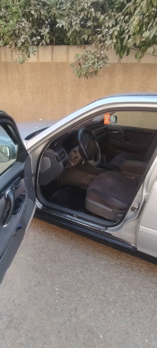 سلامو عليكم سياره ملكه لبيع ادوات ادوات كصه جنطه السياره حلوه نضيفه ماعيزه شي السعر٢٨ تبريد وبيه مجال *********** اتصل
