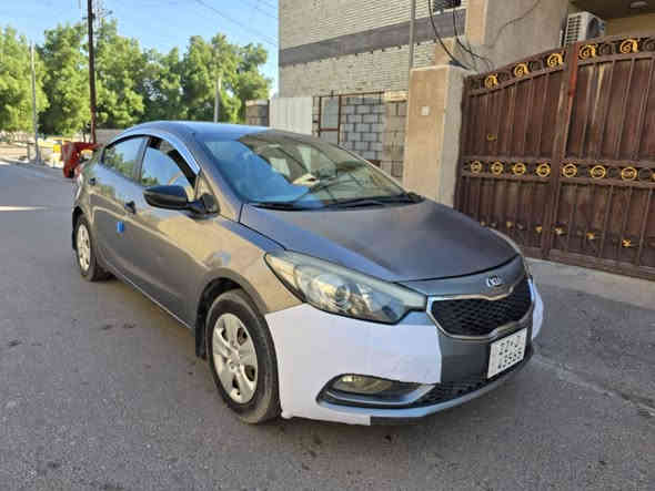 كيا سيراتو موديل ٢٠١٦ خليجي  رقم أربيل سنويه هزه رقم دولي جديد محرك دووش شاشه كامرا دواره فوول تحكمات نظام تقليل صرف وقود محرك كير صدر تبريد جاهز بيه رش كلير بنيد وجاملغ وباب بدون معجون بدون   دواخل بدون شواصي بدون ايرباك  السعر ١٠٢  الاتصال ***********
