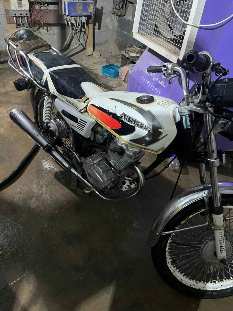 السلام عليكم مطور ارشا البيع مديل 2018 اوراق كامله سعره 300بيه مجال الرقم ***********
