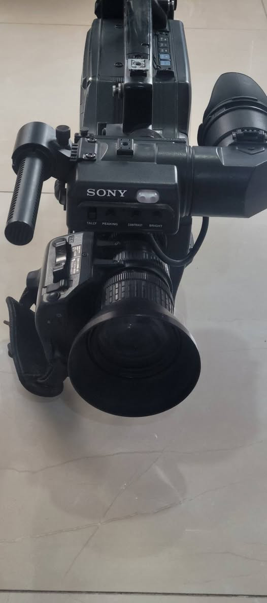 السلام عليكم انتيك ( الكاميرات تشتغل) للبيع مكاني بغداد المنصور
هاتف ***********
