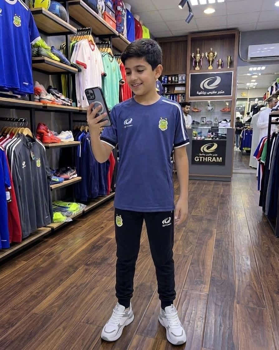 تراك ولادي احجام من تسع سنوات لحد 15سنه سعر قطعه13000الف دينار وقطعتين25الف دينارعنوان خانقين شارع المصرف داخل الفرع مقابيل المصرف


**إذا كنت صاحب هذا الإعلان وتريد حذفه لأي سبب، رجاءا أرسل رسالة إلى الدعم الفني**