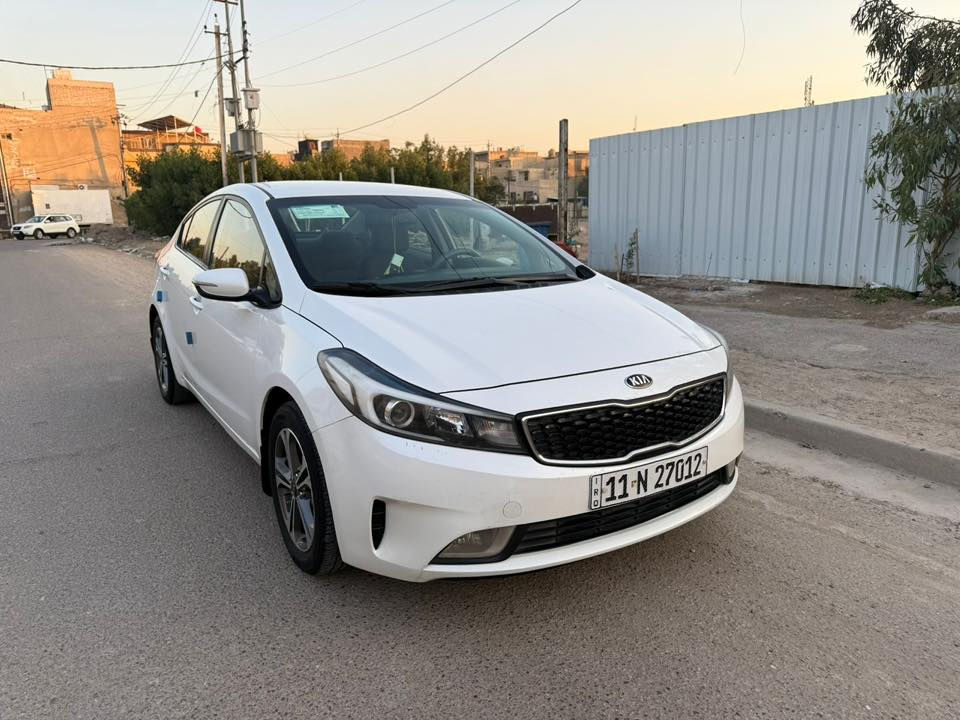 سلام عليكم سيراتو مديل ٢٠١٧ مكفوله بدون صبغ بدون باردمكفوله مابيه أينقص ماشيه ٧٩ سياره جديده رقم جديدهزه سنويه جديده بسمي مكاني بغداد
رقمي ‭0773 639 4616
