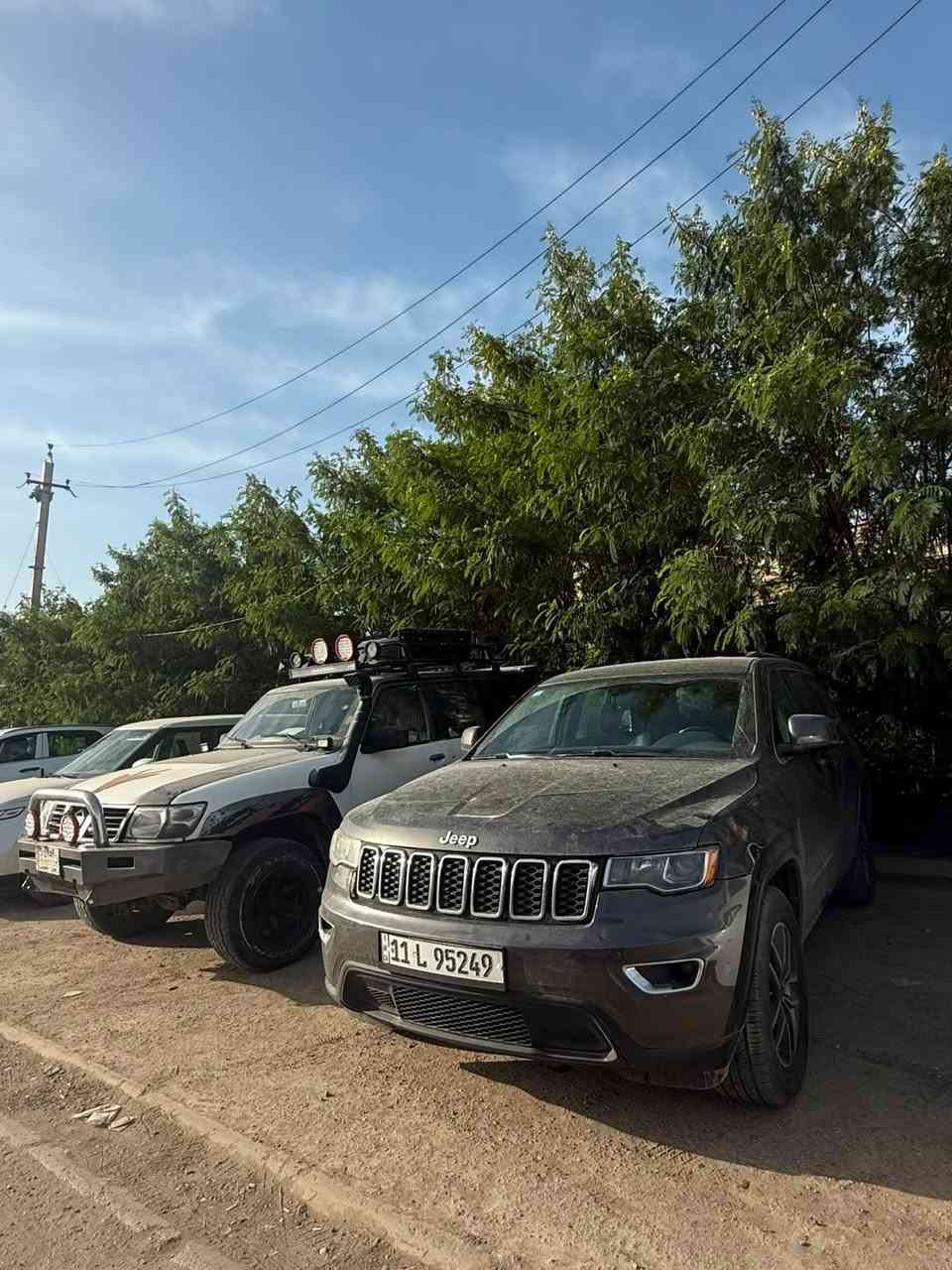 السلام عليكم 
جيب لاريدو ٢٠١٩ 
السيارة بأسمي
مكينة مال ٢٠١٤ صار اسبوعين من شديتها جديدة السيارة ماشية ١١٨ ميل وضربتها كما موضح في الصور فقط صندوك وجاملغ خلفي يعني بجم كبس 
اريد مراوس بسبورتج او توسان او سورنتو بانزين او هايبرد 
للتواصل ***********
