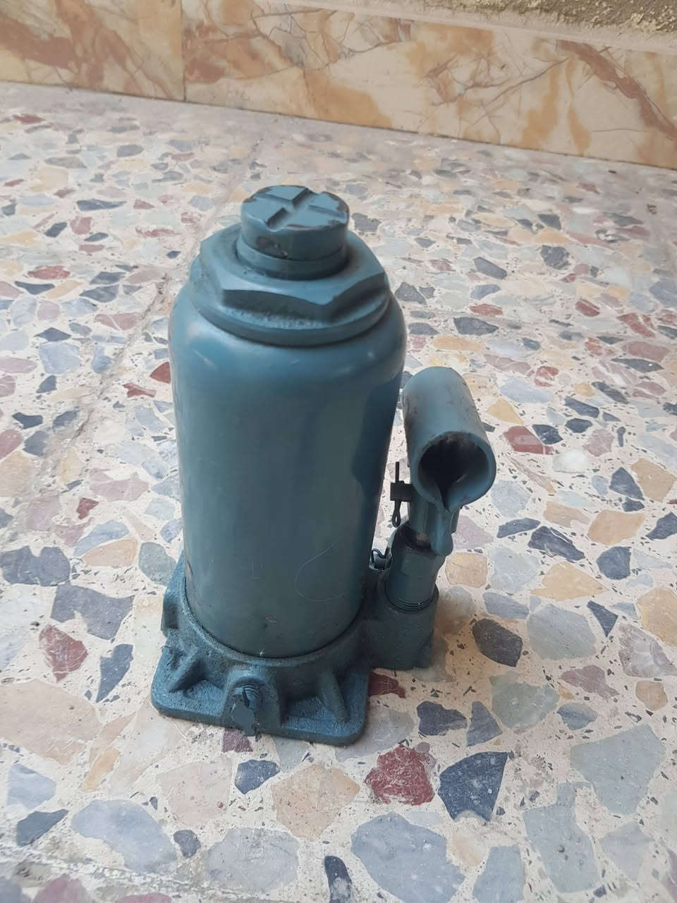 سلام عليكم من رخصت الادمن جك يرهم لليوكن والتاهو السعر 40 الف وضفاير بلوجكترات الزوج 25 الاتصال على *********** بصره
