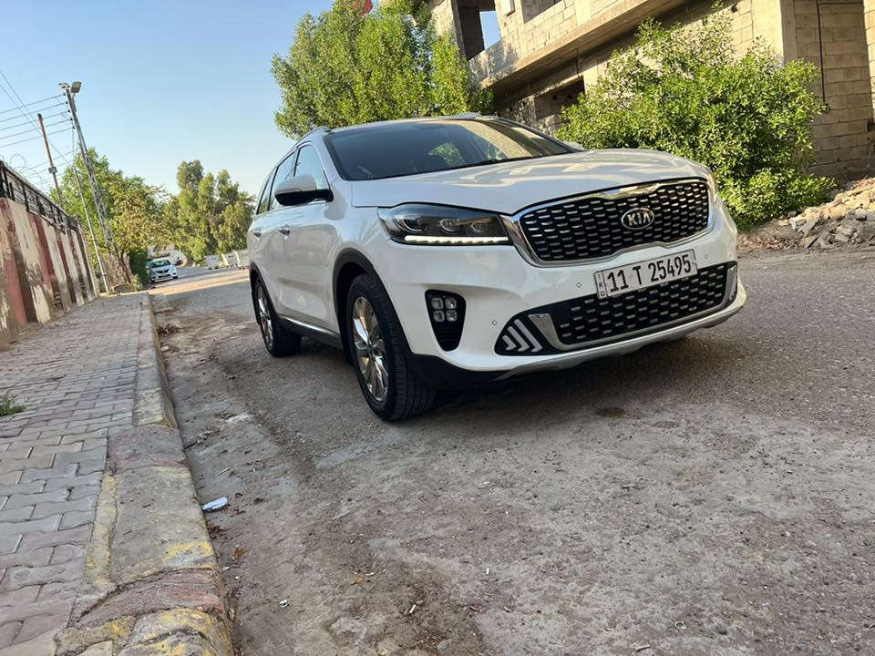كيا سورنتو خليجي
رقم بغداد مشروع وطني
موديل ٢٠٢٠ شكل ال٢٠ 
دبل شباك شكل الجديد 
لون ابيض 
٦ سلندر ٧ راكب 
فوووووول مواصفات بدون فتحة 
بصمتين: تشغيل وتقفيل 
بردات خلفية اصلية 
الباب الخلفي كهربا
كشنات جلد اصلي لونين
كشنات ٢ كهرباء
شاشة كبيرة اندرويد 
جي : بي: اس : خرائط طرق 
اريل ابيض طيارة 
كامرة دوارة اصلية 
حساس امامي وخلفي 
مري شفط مع القفل 
تحكم استيرن فول 
حاكية : ابلوتوث: اوكس 
كيجات السرعة زئبقية 
شاشة الدشبول الكترونية 
نظام ايكو درايف 
نظام سبورت ورياضي وعادي 
تبريد ابيانو لمس 
تبريد ٣ قطع ثلج 
مانع انزلاق وانحدار 
اضواء ترحيب بليدات 
علامة سورنتو بلدوسة 
لد امامي وخلفي 
لايت زنون اصلي 
اشاير بلمري 
يدات نيكل اصلي 
ويل اكروم ١٩
تخم تاير جديد لك 
ماشية ٧٤الف اصلي 
لايت اسود ٥ عدسات 
كير ومكينة وصدر وحدادية وتبريد كفالة عامة 
بدون ضربة وتبديل واسخوط وبارد ورصعات وصبغ عدى تكحيلة ابكد الاصبع
سيارة جديدة ومال بيت مابية اي نقص 
الرقم الدولي الجديد/ هزة جديدة/ سنوية جديدة 
كتلوكات الشركة موجودات// البصمة الثانية ممستخدمة// 
السعر ٢٣٢$
***********
