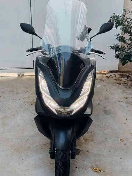 سلام عليكم دراجة pcx جيل رابع مديل 2021 الدراجة بحالت الوكاله مكفوله كفالة من المحرك وكشر اي نقص ما بيهة موصفات بصمة ومفتاح طوارئ وحساس ازدحام وستان حساس وجهاز إنذار مكاني ميسان السعر 21 ورقة وبيهة مجال الرقم ***********
