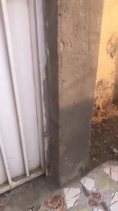 بيت بشارع الكهرباء تجاوز 60 متر موقعه كلش حلو كامل من كلشي للاتصال ***********
