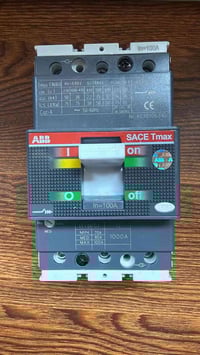 قاطع ABB • ١٠٠/١٦٠/٢٥٠/٤٠٠/٦٣٠ • متوفر بكميات