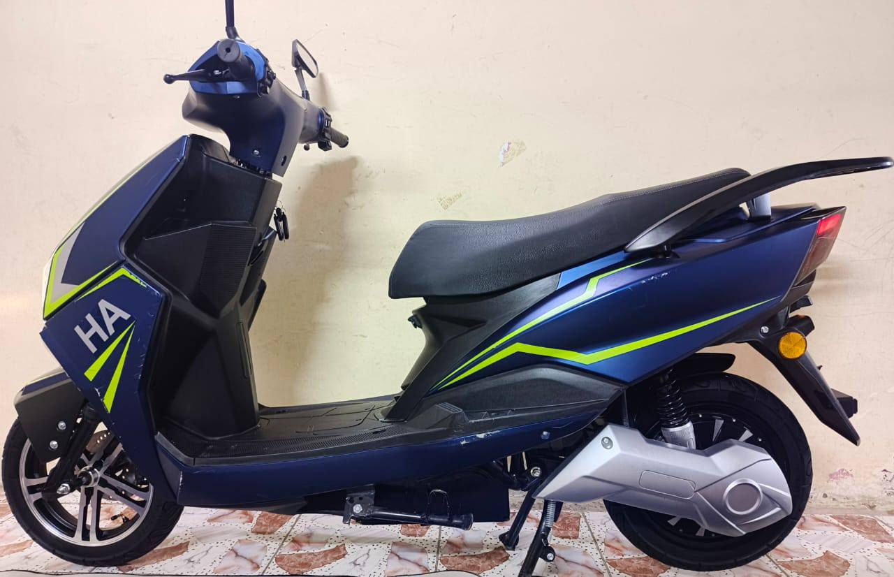 السلام عليكم دراجه شحن نوع سكنز شمعه مديل 2025 دراجه نضيفه بعدها بل نايلون ما ناقصها برغي بعدها وكاله وصل الشراء موجود
تفاصيل الدراجه
لايت عالي ناصي زنون + رماش
بك لايت لد
حساس بريك امامي خلفي
مخرج USB لشحن الهاتف
شمعه اماميه 
اشاير لد ليزري 
دبل اشاره 
نضام بك الرجوع الى الخلف
نضام بارك
ملف الدراجه 2000
عدد البطاريات 6 نصطره الحجم الكبير
تقطع مسافه بل شحنه الوحده 75 كيلو 
شاحنه تدعم الشحن السريع وليقاف الذاتي 
دبلات امامي حلفي غاز 
تايرات جلاتين حجم 12
ستاند صفح +تعليك
مساحه تخزين واسعه
الشراي يتفضل خاص او التصال عله الرقم ***********
مكان الدراجه بغداد ساحت عدن سعر الدراجه 850 بيها مجال
