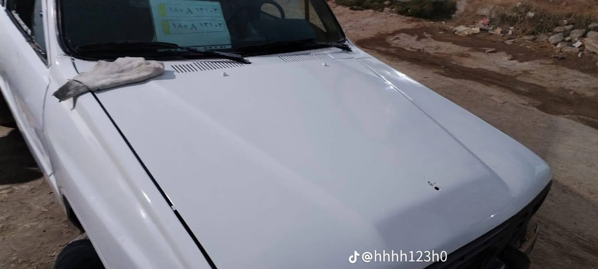 بيكم تيوتا موديل 1988
رقم بابل 
مضبوغه عام جماليه بدون ضرر 
تخم تاير جديد 
مكينه كير واكسل شرط 
كهربائيات كلها شغاله 
السعر 45وبيها مجال
الهاتف:-***********
