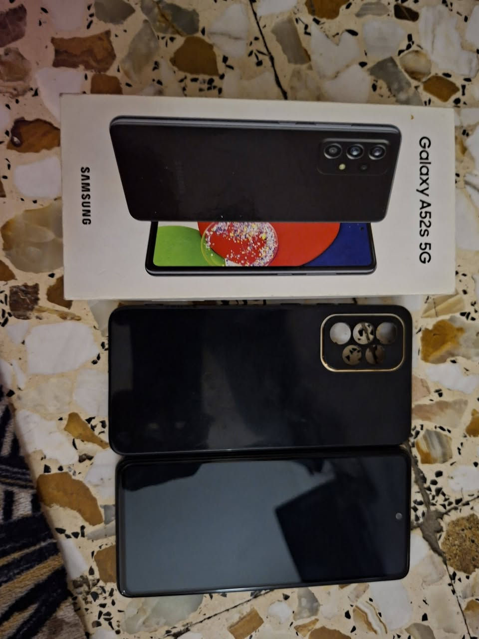 A52s للبيع جهاز نضيف مامصلح شغال مكاني بغداد ***********
