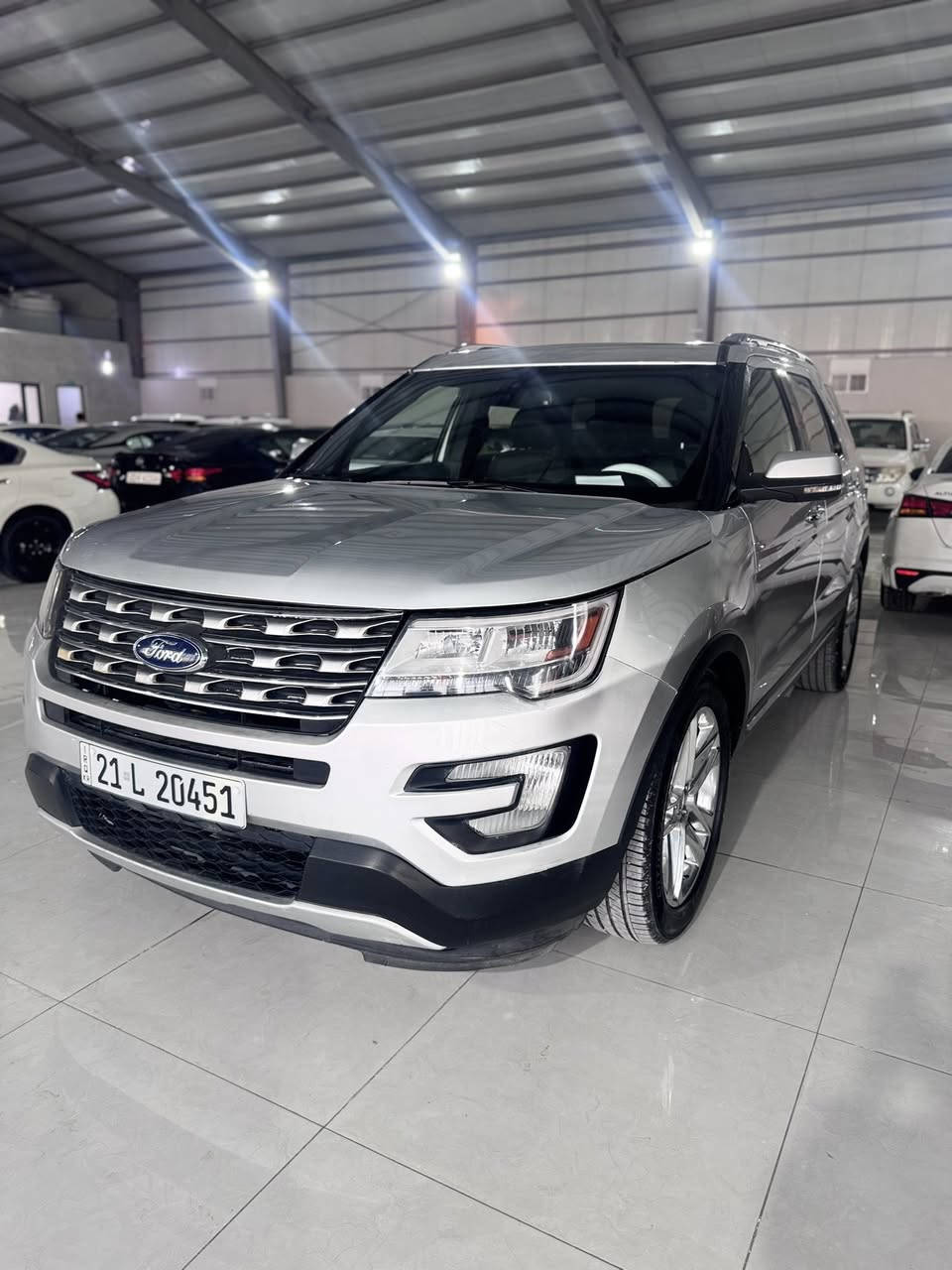 السلام عليكم
فورد اكسبلوره موديل 2016 ليمتدد فول من الأخير  7 راكب عائلي 

محرك 6 سلندر حجم 3،5

بصمة ابواب وبصمة تشغيل 

رادار امامي والجهتين شغال 

مرايا اشاير وقلاب وشفط 

كشنات جلد تدفئه وتبريد 

كشنات الخلفيه كهربائيه 

تحكم استيرن فول 

صندوق شفط وچلاق

مرايا الجوانب هيتر 

شاشة حجم كبير مركة SONE اصلي شركة

كاميره  وخرايط GPS  

تدفئة وتبريد مركزي 3 قطع

حساسات خلقية وأمامي اصلي شركة

لايتات امامي عدسه مع بلاجكتور زينون شركة

كشنات إماميه فول كهربائي مع خزن كشن

كود وقفل باب السايق رمز

سكليتر كهرباي مع تحكم استيرن بالجهتين 

منافذ AUX و USB مع منفذ كهرباء 110 فولت 

الإضاءة داخلية للسيارة 12،لون

السياره ماشيه 110 كم 

رقم والسنوية جديد لغاية 2031 ت

السياره باسمي تحويل نفس اليوم رقم سليمانية 

جمرلخ امامي نصفها مصبوغ 

مع جمرلغ خلفي 

البونيد مصبوغ بدون قطرمعجون وجاكوج

السعر 170$ 

للبيع ومراوسه مع سياره رقم شماليه اخوان موبايل *********** بيها واتساب
