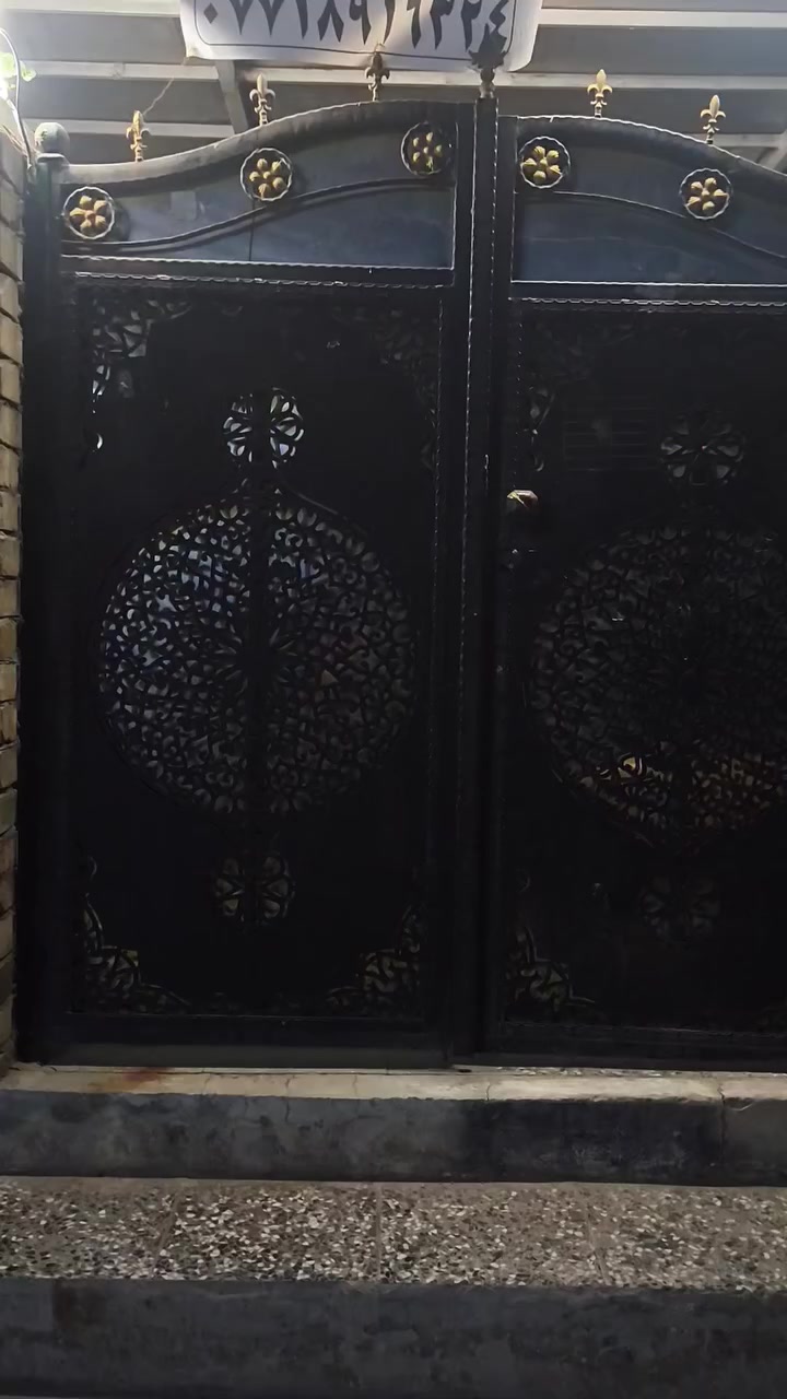 دار للبيع 100م في بغداد العبيدي شهداء الولى يتوفر جميع الخدمات من المدارس الماء والكهرباء والمجاري قريب على الشارع سعر 55مليون وبي مجال رقم يتوفر واتساب ‏‪***********‬‏
