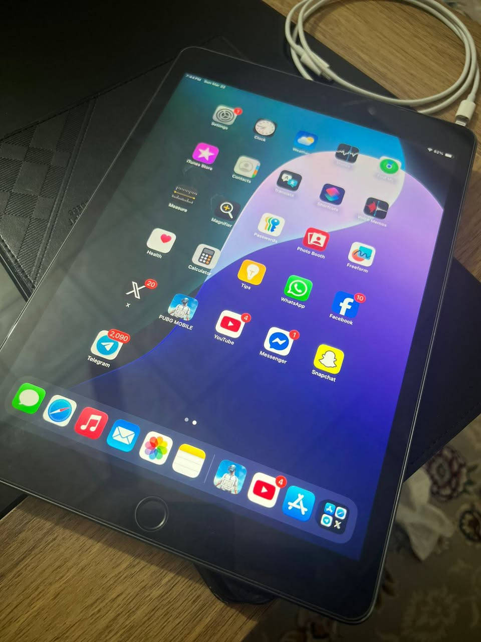 ipad 9
پاتری 86 حەقی قی 
زۆر خاوێنە بێ کێشەیە نەکراوەیە هەموشتێکی بەشەرتە بۆ پۆبجیو کاری قورس زۆر شازە
کێبڵی خۆشی لەگەڵە 

نرخ  265 هەزار مە جالێکی کەم
گۆرینەش هەیە بەموبایل گەر بەدڵم بێ سوران, أربيل


**إذا كنت صاحب هذا الإعلان وتريد حذفه لأي سبب، رجاءا أرسل رسالة إلى الدعم الفني**