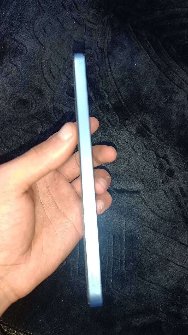 هونر x8a
ذكرى 128
رام 8+2
البطارية 
4500
السعر 150 وبي مجال
التواصل ***********
متواجد فيسبوك
