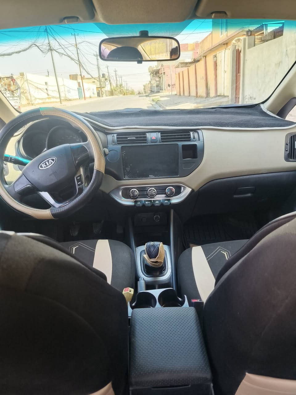 كيا ريو موديل ٢٠١٢   رقمها نينوى حيل نضيفه محرك ١٤ كير عادي بيها اثر نفخ  سونر موجود بل نشر سعر ٨٠ بيها مجال***********
