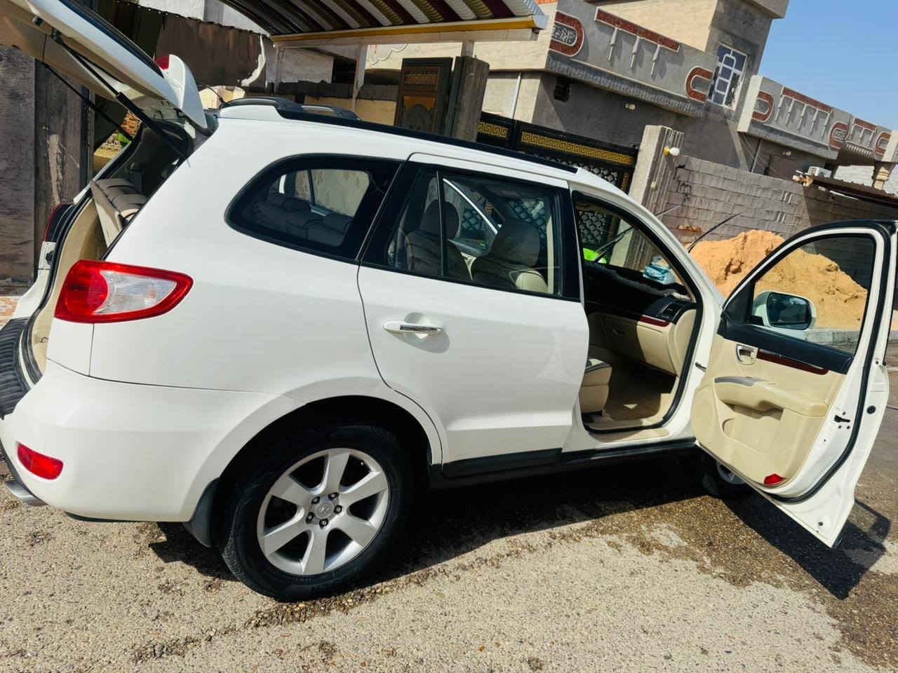 سنتافي 2010محرك 6اسلندر سبعه راكب فتحه سقف المكان الحبانيه الخالديه لستفسار اتصال على الرقم ***********
