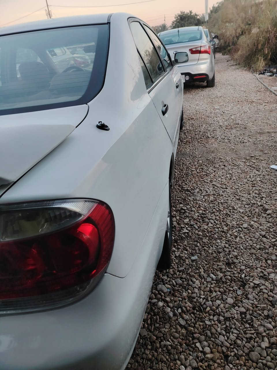 للبيع كامري موديل ٢٠٠٥ خلجي مكينه لفين وربعميه ٤سلندر بيها مكانات صبغ سياره مكفوله من ضربه جاهره من كلشي سعر ٩٣ بيها مجال *********** مكاني بابل
