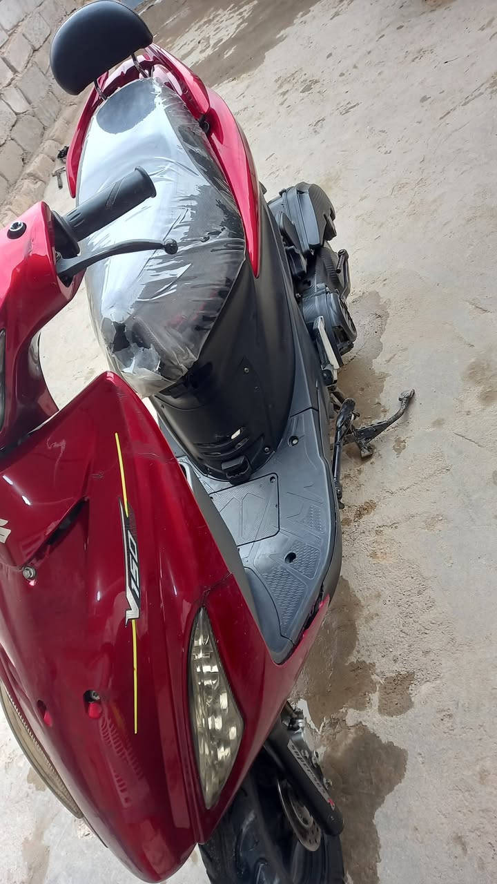 سلام عليكم  سكنس صيني البيع دراجه كامل وحلوه اي نقص مابيه نكر سلف بس شوي بلكفر الكلام كسر ملحوم السعر 350 وبيه مجال ***********رقم واتساب
