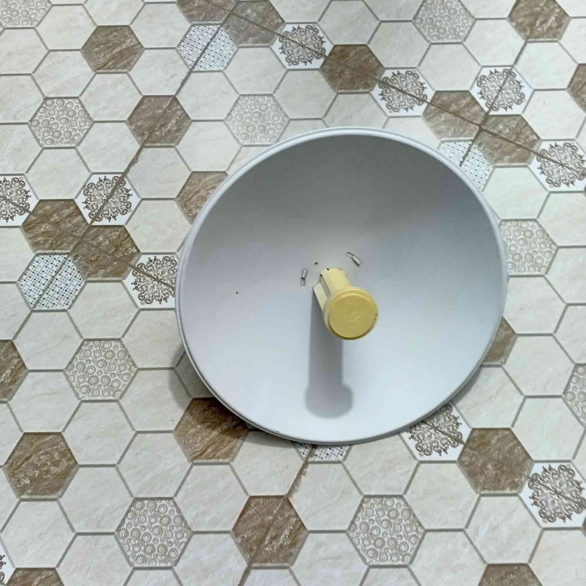 صحن نت للبيع
استعمال قليلللل وبعده جديد ونضيف 
للتواصل:***********  (واتساب)
